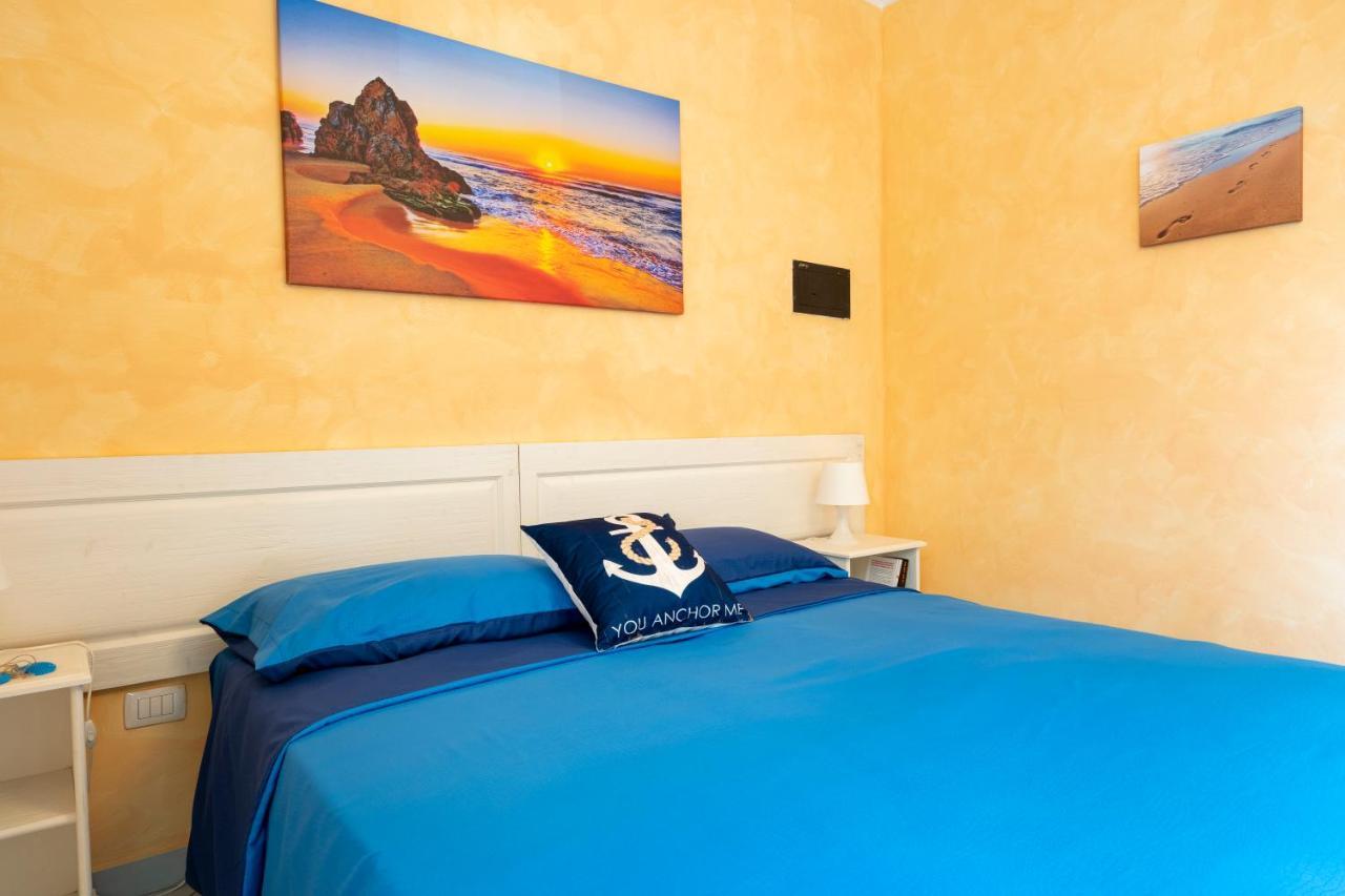Bed and Breakfast Le Tre Sirene Porto Cesareo Exterior foto